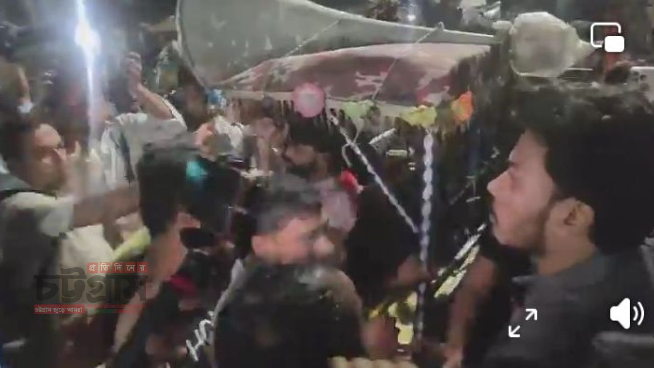 রাজধানীর শাহবাগে ৭ই মার্চের ভাষণ বাজানোকে কেন্দ্র করে উত্তেজনা