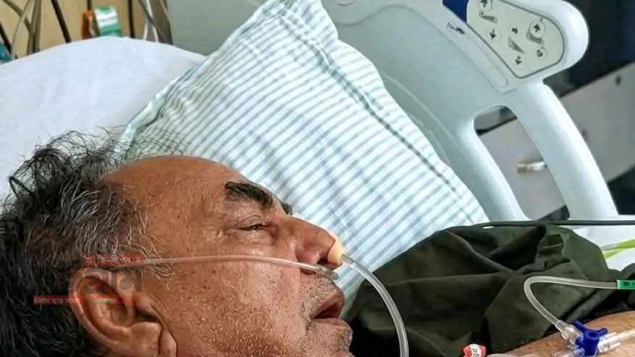 সিঙ্গাপুর নেওয়া হচ্ছে প্রধানমন্ত্রীর রাজনৈতিক উপদেষ্টা ও বিএনপির স্থায়ী কমিটির সদস্য মির্জা আব্বাসকে