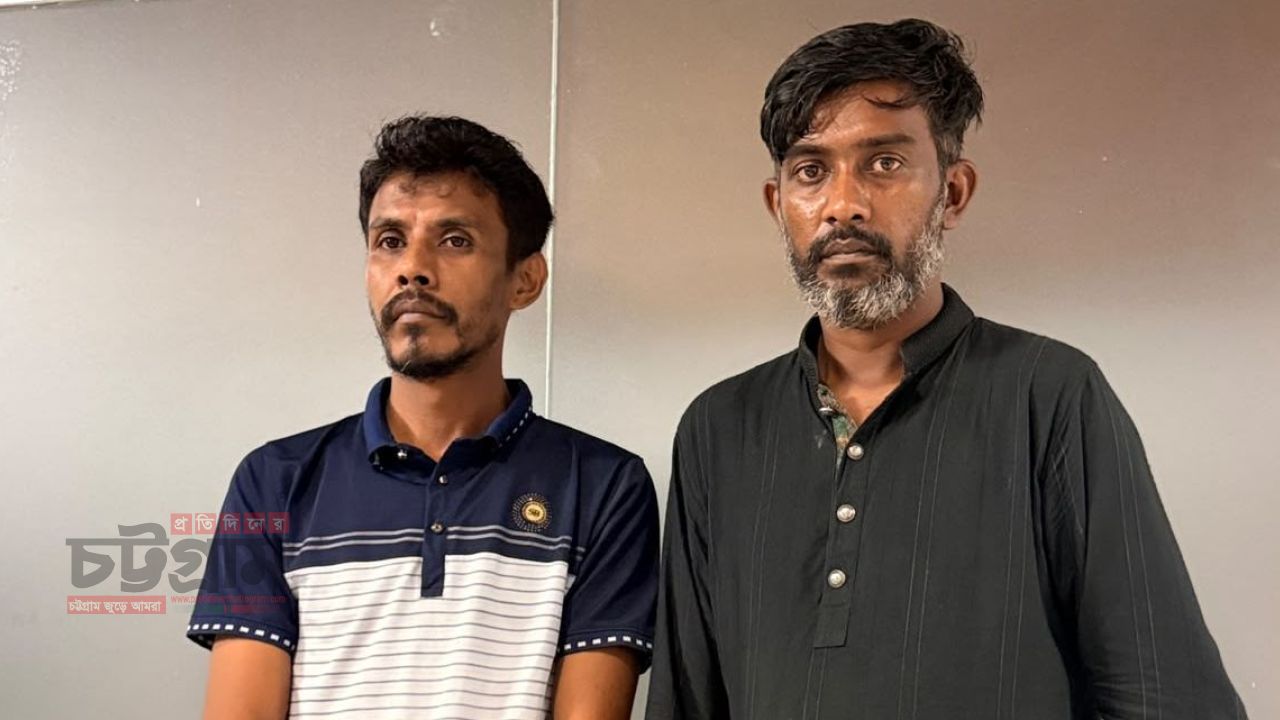 জুমার আগে মসজিদের অফিসে রাখা ২.২০ লাখ টাকা চুরি, রাতেই দুইজন আটক