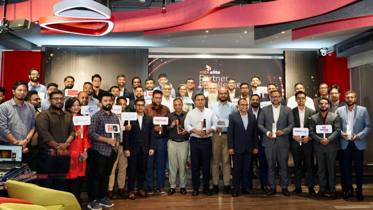 রবি এলিট পার্টনারস এক্সিলেন্স অ্যাওয়ার্ড পেল ২০টি প্রতিষ্ঠান
